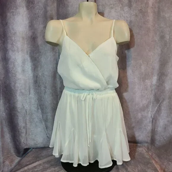 Row.A White Godet Hem Romper Size Medium - Picture 2 of 7